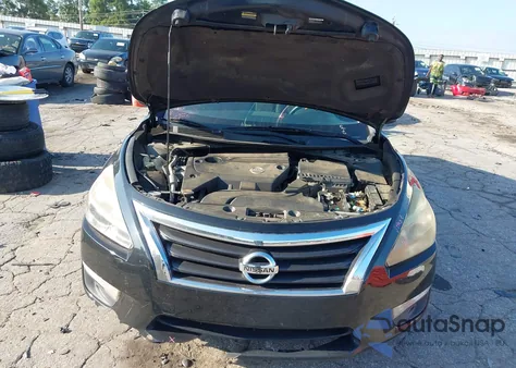 2015 Nissan Altima 2.5/2.5 S/2.5 Sl/2.5 Sv z USA, uszkodzony, nr VIN 1N4AL3AP4FN379224